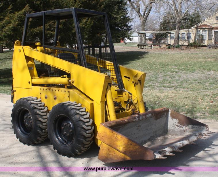 image for item A6799 Owatonna 1700 skid steer