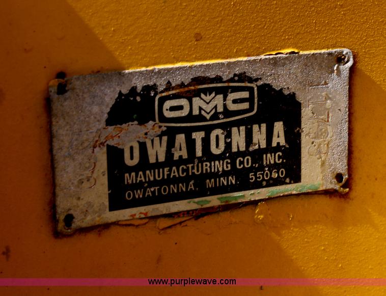 image for item A6799 Owatonna 1700 skid steer