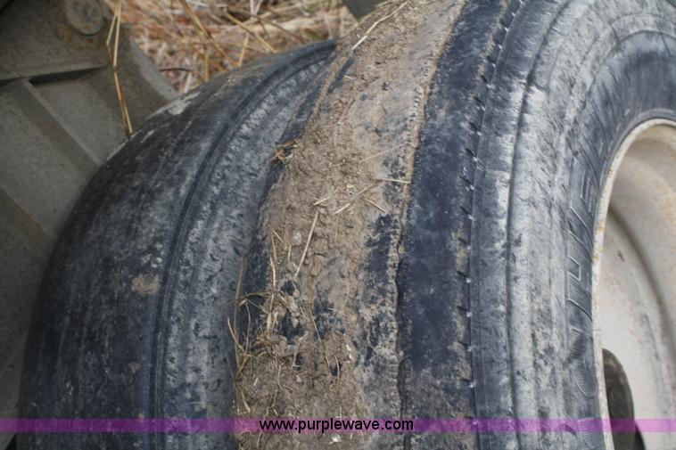 image for item A6802 2000 Travis 26' end dump trailer