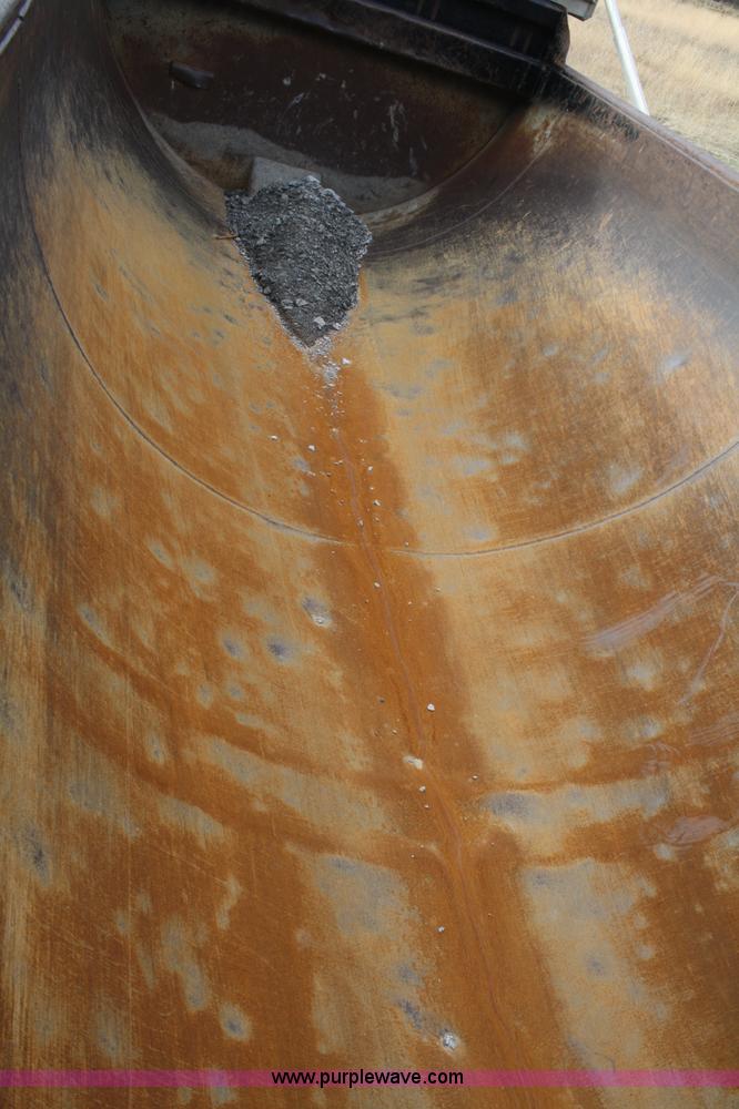 image for item A6802 2000 Travis 26' end dump trailer