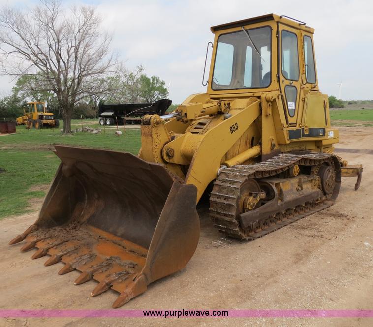 image for item B2277 1982 Caterpillar 953 track loader