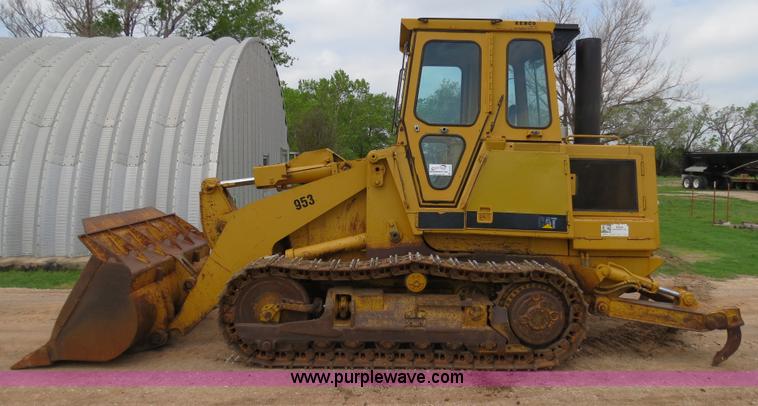 image for item B2277 1982 Caterpillar 953 track loader