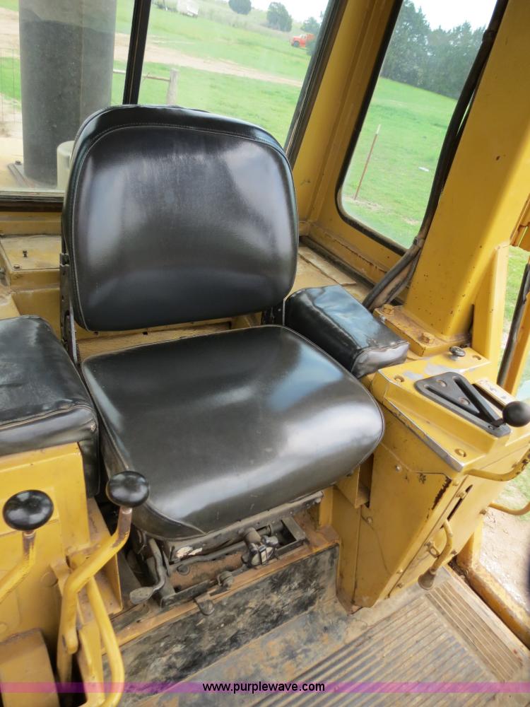 image for item B2277 1982 Caterpillar 953 track loader