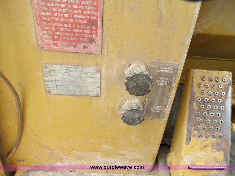 image for item B2277 1982 Caterpillar 953 track loader