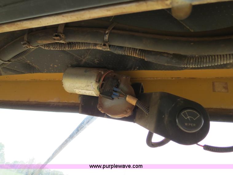 image for item B2277 1982 Caterpillar 953 track loader