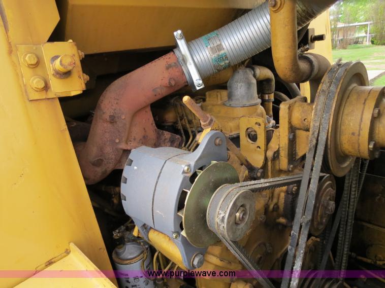 image for item B2277 1982 Caterpillar 953 track loader