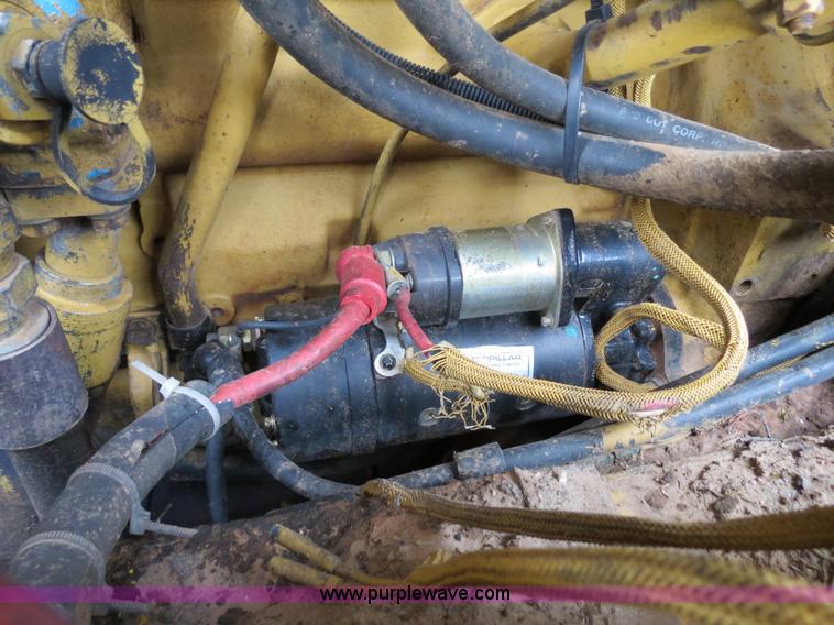 image for item B2277 1982 Caterpillar 953 track loader