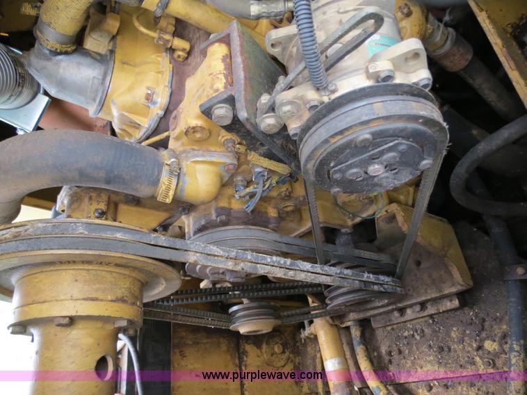 image for item B2277 1982 Caterpillar 953 track loader