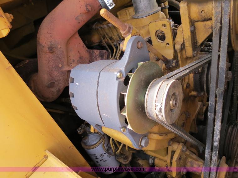 image for item B2277 1982 Caterpillar 953 track loader