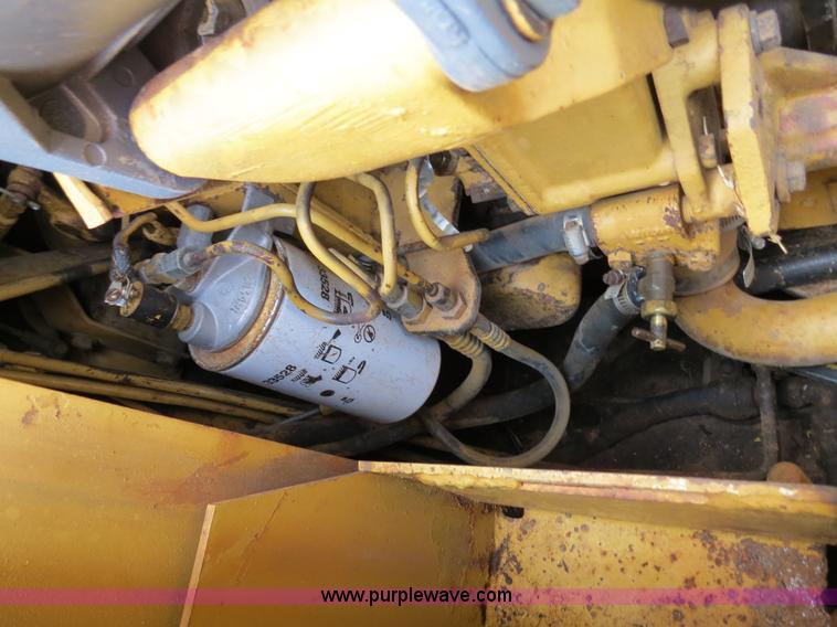 image for item B2277 1982 Caterpillar 953 track loader