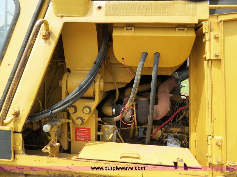image for item B2277 1982 Caterpillar 953 track loader