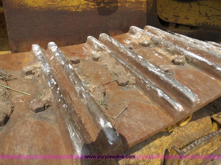 image for item B2277 1982 Caterpillar 953 track loader