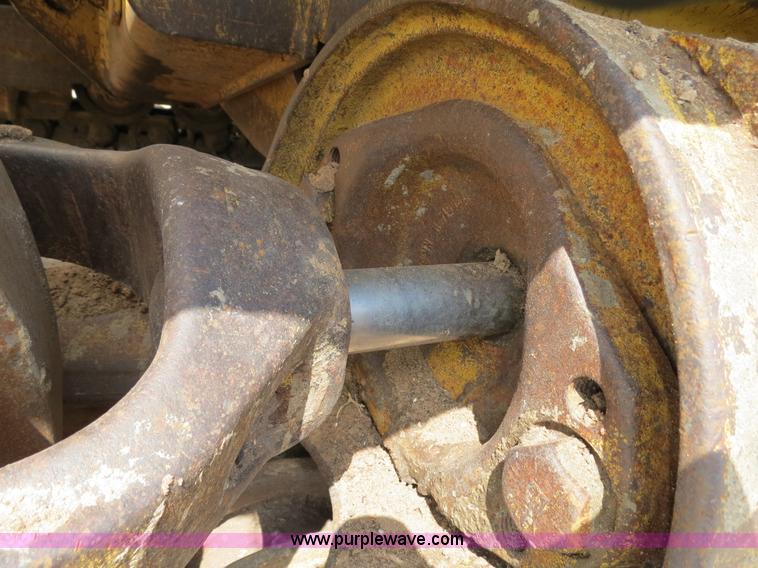 image for item B2277 1982 Caterpillar 953 track loader