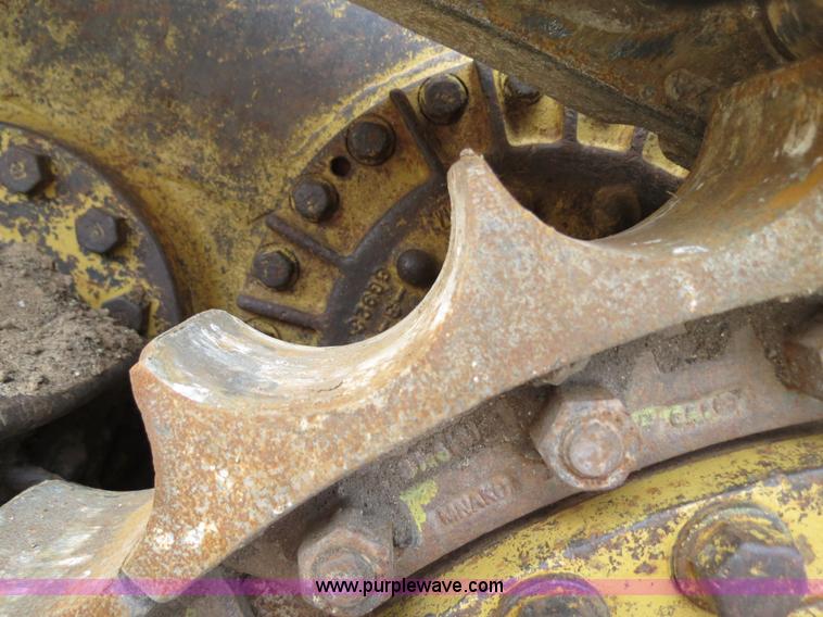 image for item B2277 1982 Caterpillar 953 track loader