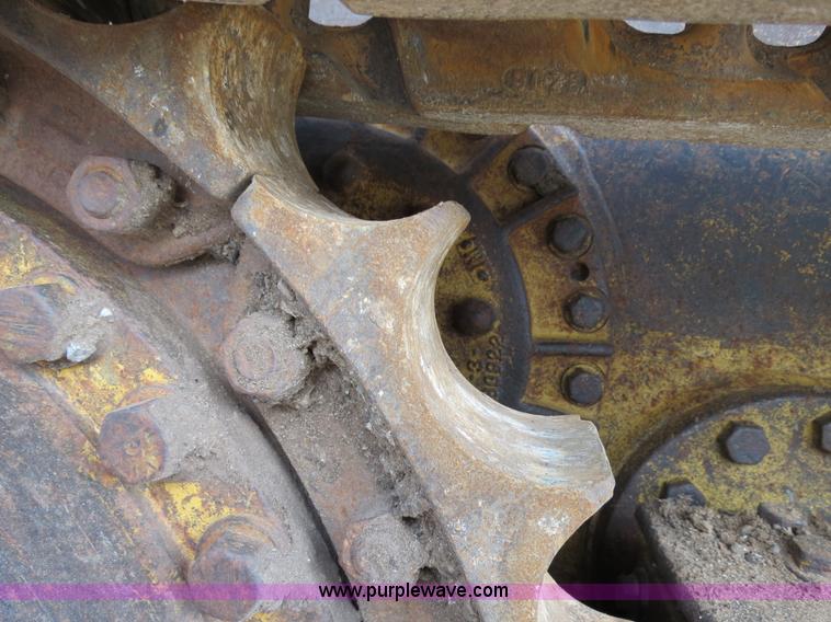 image for item B2277 1982 Caterpillar 953 track loader