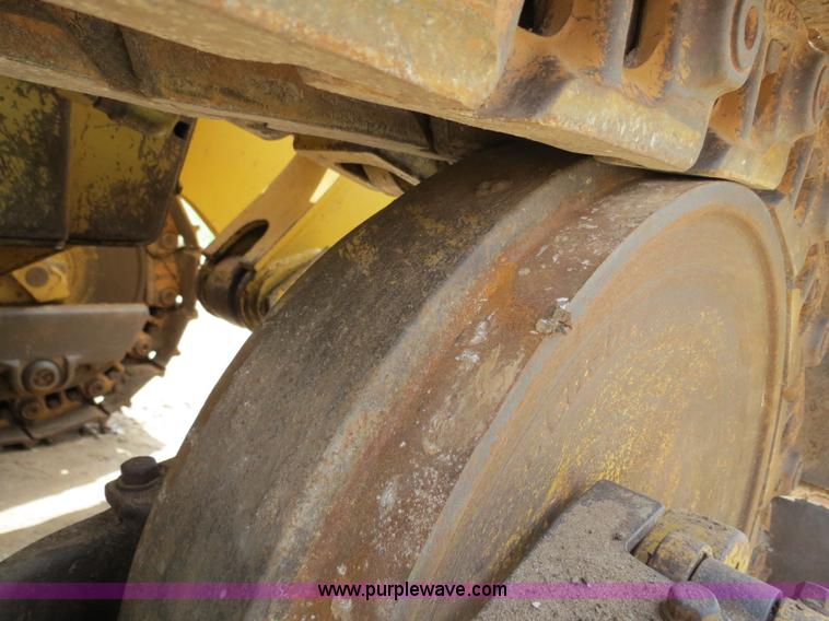 image for item B2277 1982 Caterpillar 953 track loader