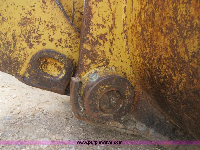 image for item B2277 1982 Caterpillar 953 track loader