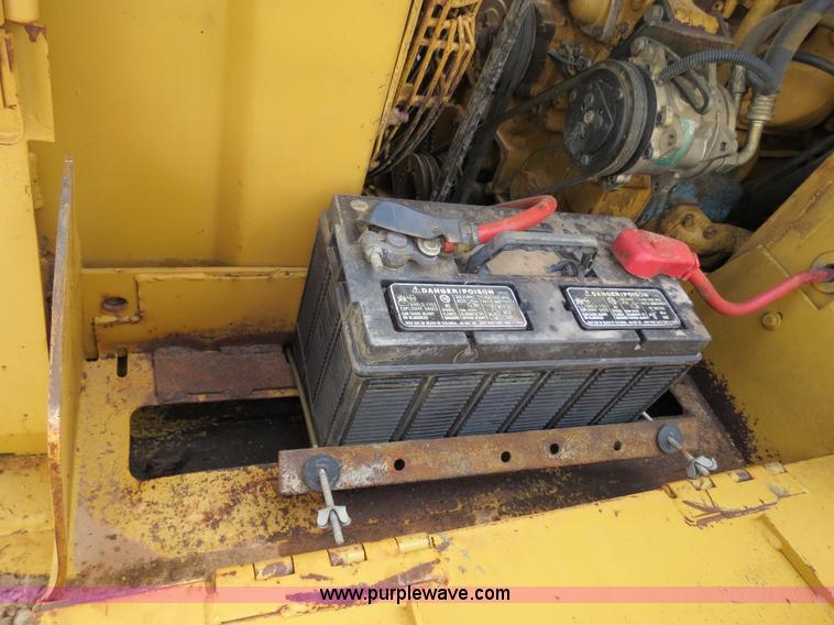 image for item B2277 1982 Caterpillar 953 track loader