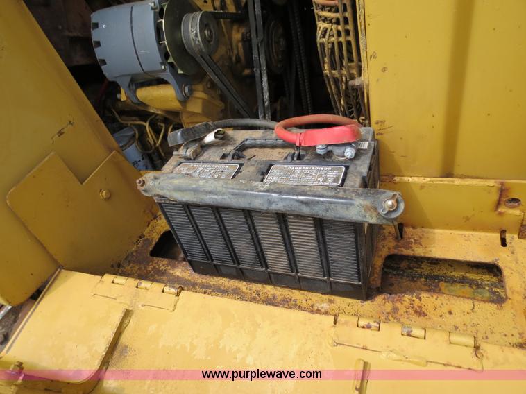 image for item B2277 1982 Caterpillar 953 track loader