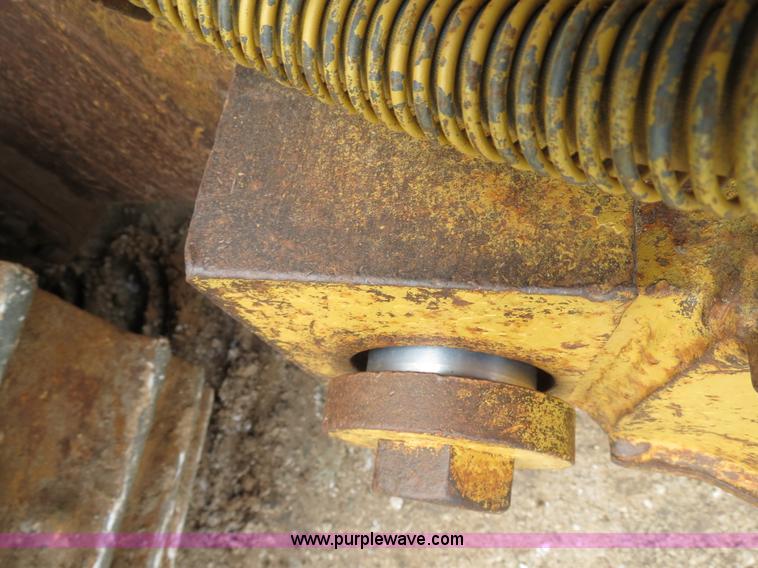 image for item B2277 1982 Caterpillar 953 track loader