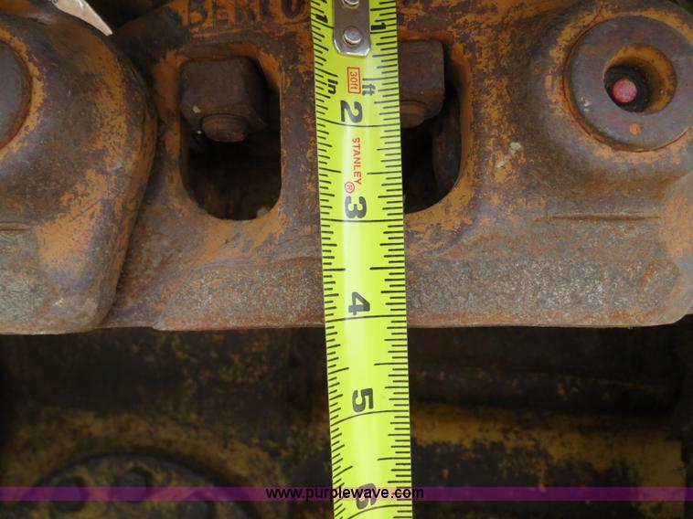 image for item B2277 1982 Caterpillar 953 track loader
