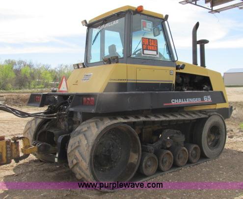image for item B2666 1989 Caterpillar Challenger 65 tractor