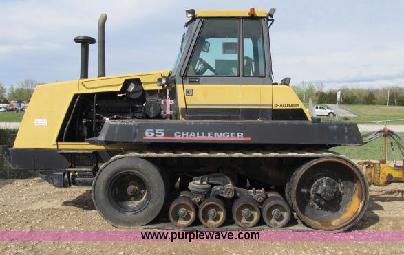 image for item B2666 1989 Caterpillar Challenger 65 tractor