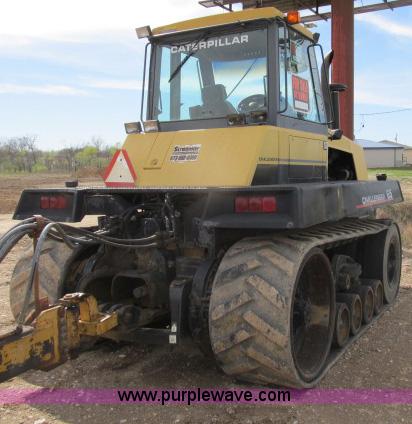 image for item B2666 1989 Caterpillar Challenger 65 tractor
