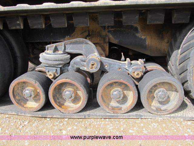 image for item B2666 1989 Caterpillar Challenger 65 tractor