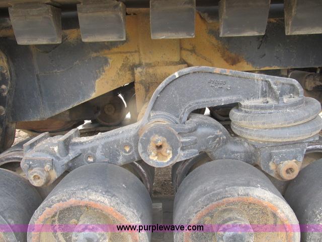 image for item B2666 1989 Caterpillar Challenger 65 tractor