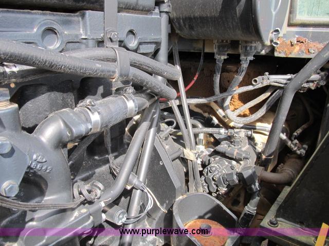 image for item B2666 1989 Caterpillar Challenger 65 tractor