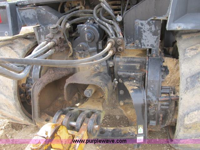 image for item B2666 1989 Caterpillar Challenger 65 tractor