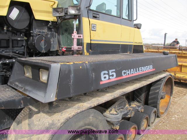 image for item B2666 1989 Caterpillar Challenger 65 tractor