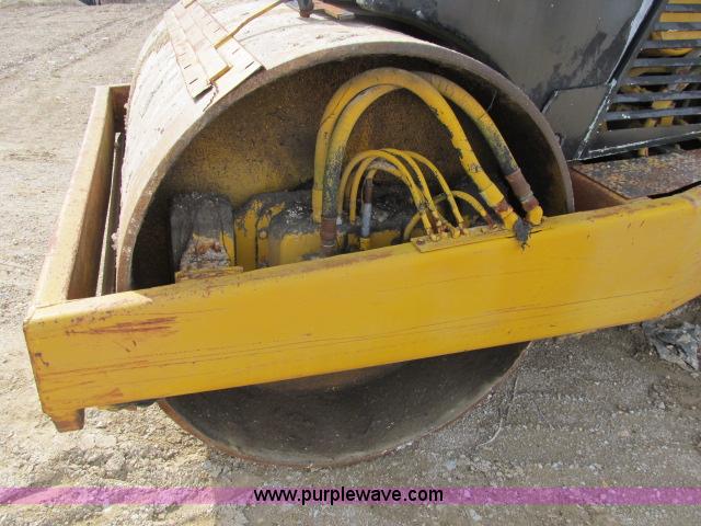 image for item B2668 Hyster C627B double drum vibratory roller