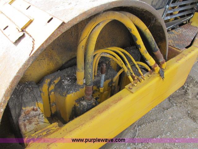 image for item B2668 Hyster C627B double drum vibratory roller