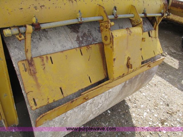 image for item B2668 Hyster C627B double drum vibratory roller