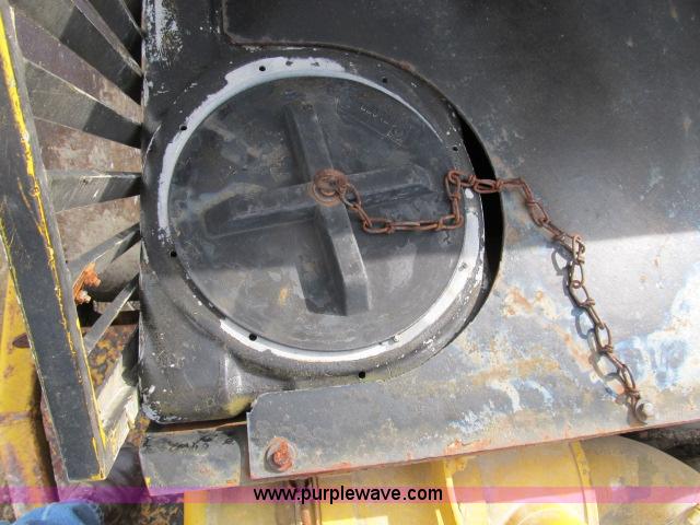 image for item B2668 Hyster C627B double drum vibratory roller