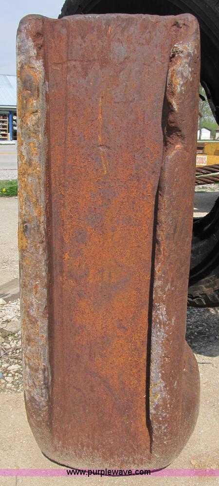 image for item B2674 4,000 lb breaker