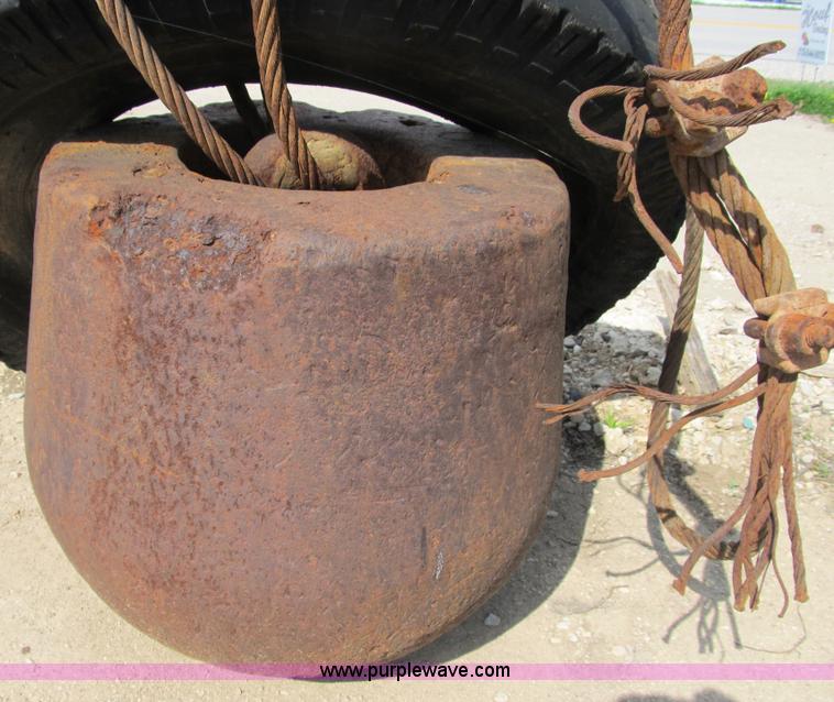 image for item B2675 2,000 lb breaker ball