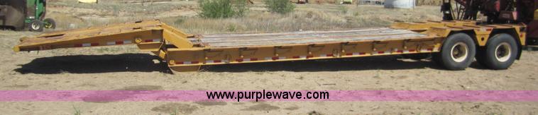 image for item B3161 1962 Hyster 35 ton neck folding trailer