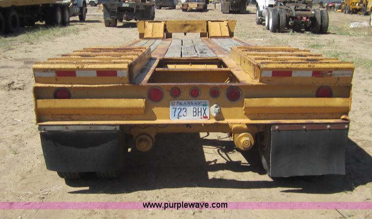 image for item B3161 1962 Hyster 35 ton neck folding trailer