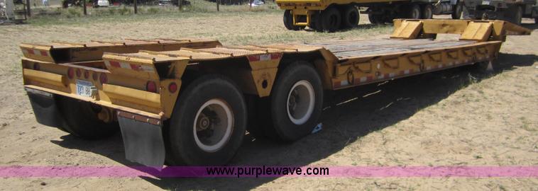 image for item B3161 1962 Hyster 35 ton neck folding trailer