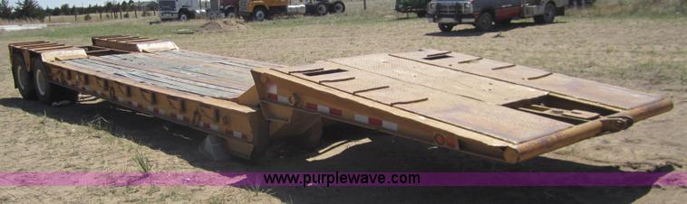 image for item B3161 1962 Hyster 35 ton neck folding trailer