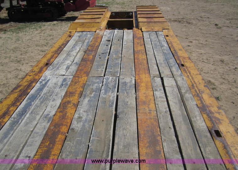 image for item B3161 1962 Hyster 35 ton neck folding trailer