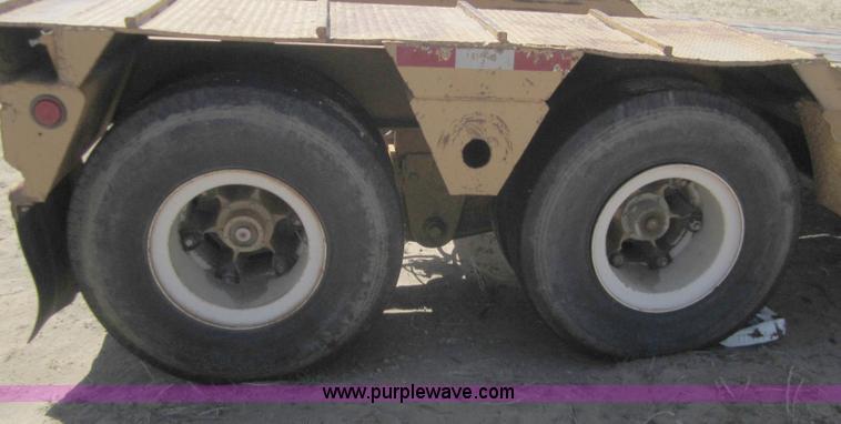 image for item B3161 1962 Hyster 35 ton neck folding trailer