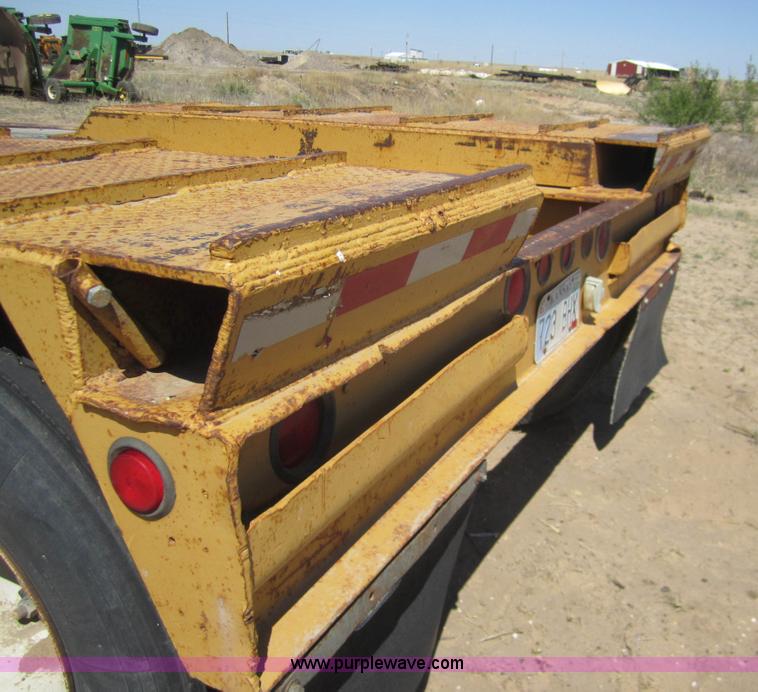 image for item B3161 1962 Hyster 35 ton neck folding trailer