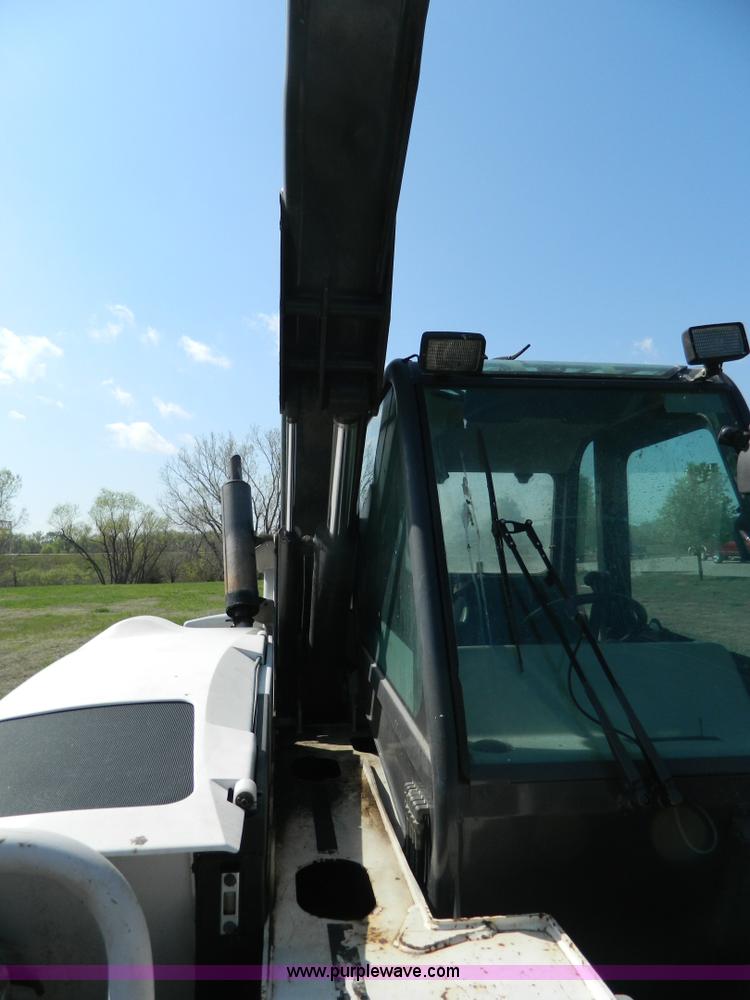 image for item B3599 Bobcat V518 Versa Handler telehandler