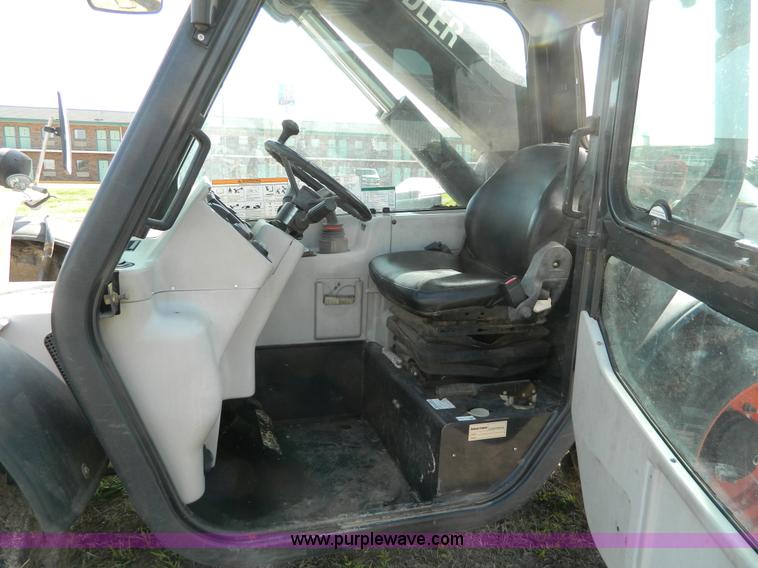 image for item B3599 Bobcat V518 Versa Handler telehandler