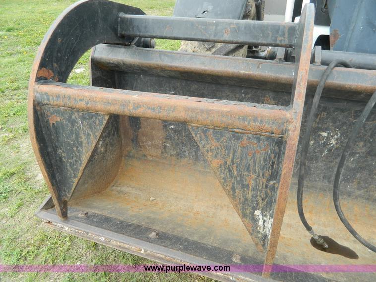 image for item B3599 Bobcat V518 Versa Handler telehandler