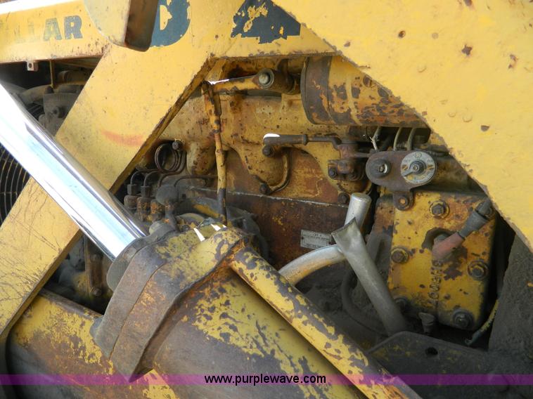 image for item B3619 Caterpillar D4 track loader